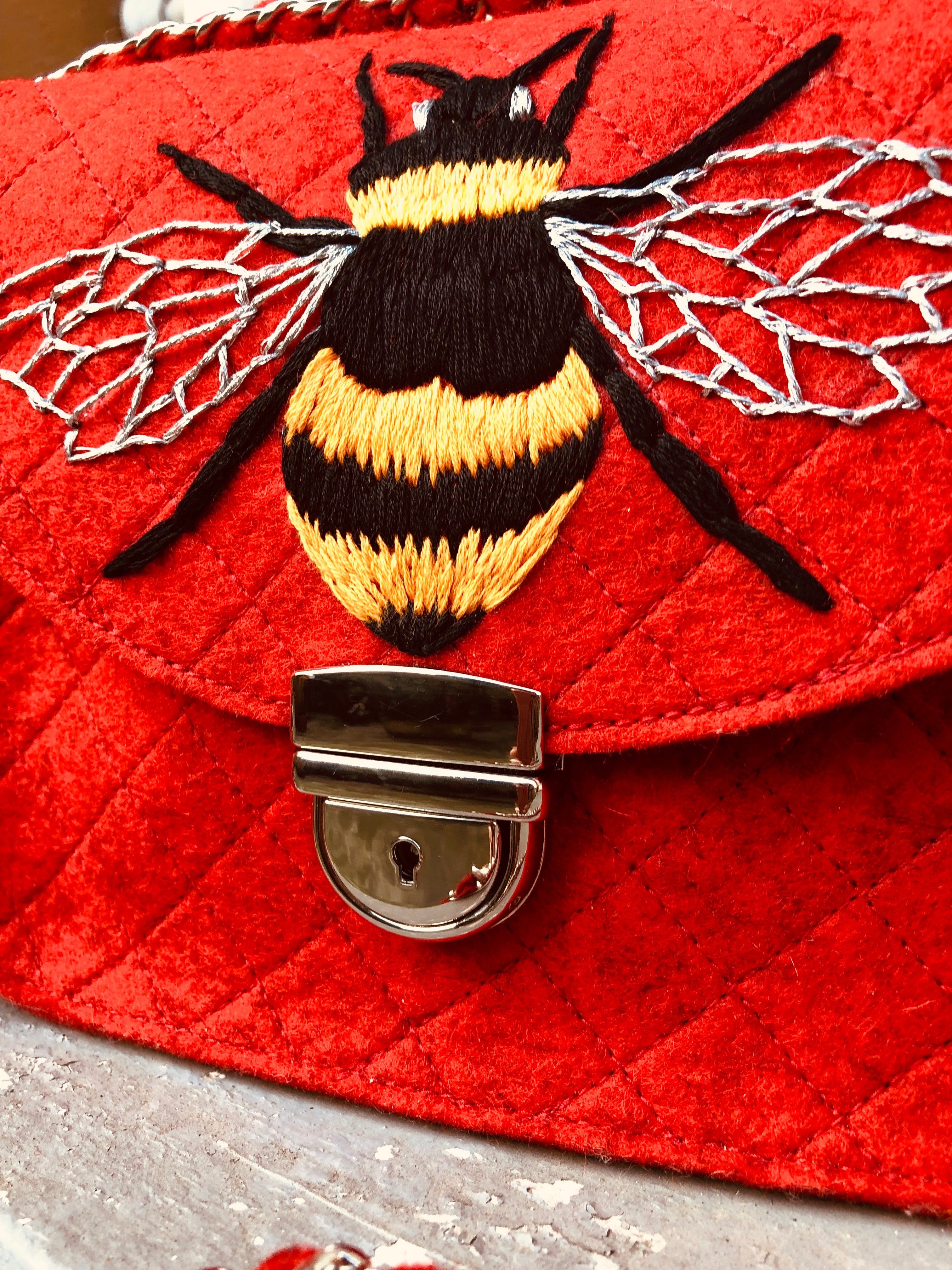Buy Gucci Handbag Bee Queen Margaret GG 2037 (J292)